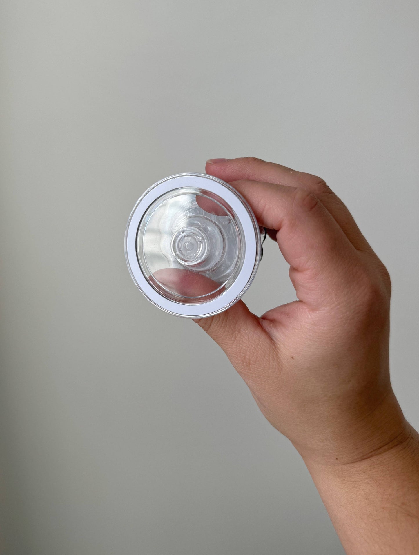 Caviar Dreams - Magnetic Kindle Accessory & holder