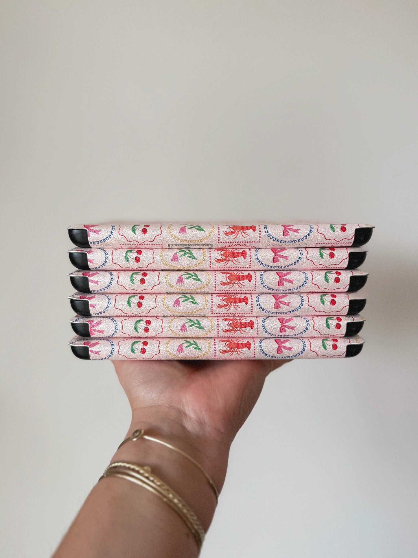 Maine Character Kindle Case - Kindle Basic 11th Gen (6”)