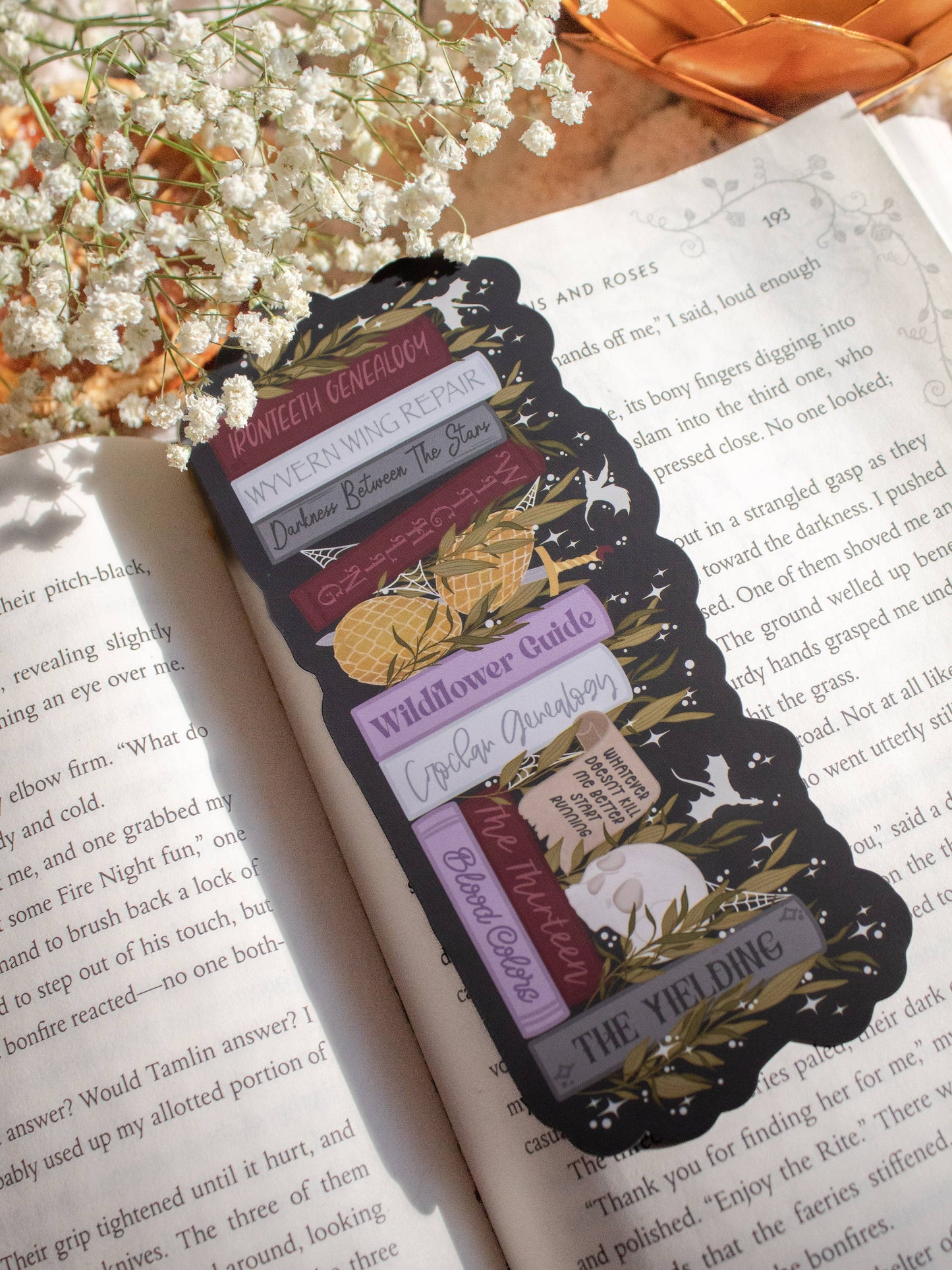 Manon's Bookshelf Bookmark -Throne of Glass